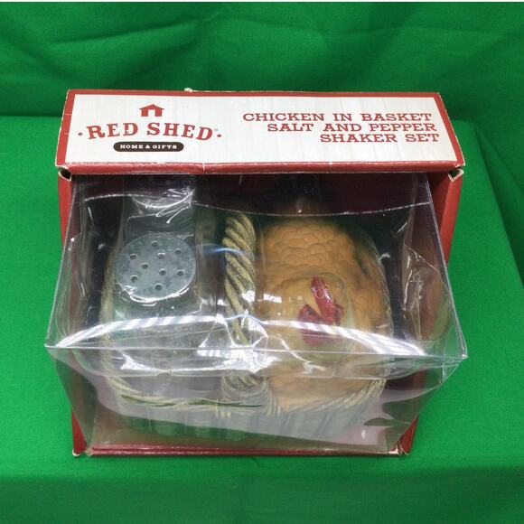 Red Shed Chicken in Basket Salt and Pepper Shaker Set NIB - Picture 3 of 7